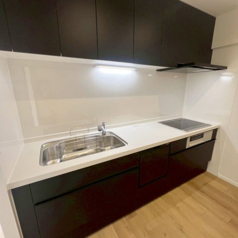 【キッチン】 | アムール長者原駅前 | お掃除が楽なＩＨクッキングヒーターに食洗機付きで、いつでもキレイなキッチンをキープできます