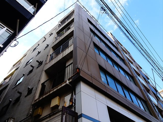 手塚ビルの外観