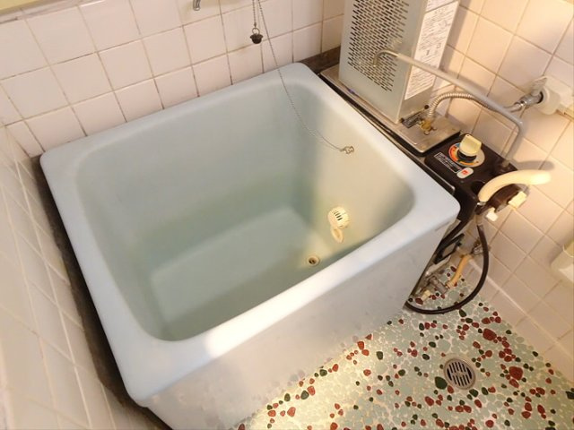 手塚ビルの浴室