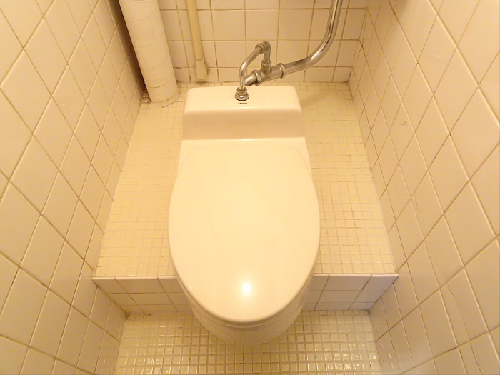 手塚ビルのトイレ