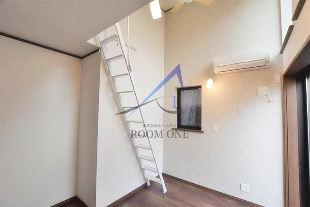 フローライト川崎の内装