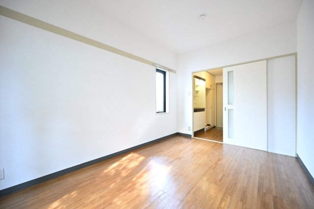 ビインヒルズの洋室