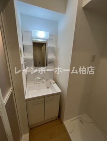 特典：仲介手数料が50％OFFです‼の洗面所|脱衣スペースもあります