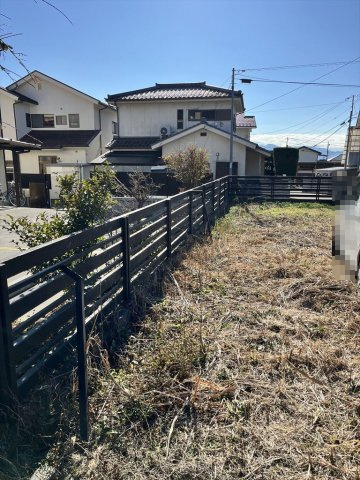 岩窪町土地103坪の周辺|東側のフェンス