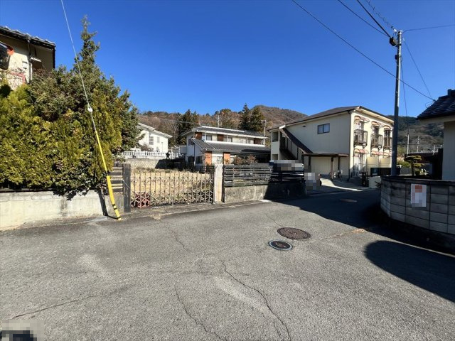 岩窪町土地103坪の前面道路含む現地写真