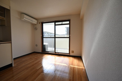 【居間・リビング】 | ミヨシ高幡ビル