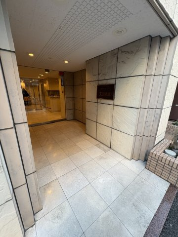 タウンシップ文京根津のエントランス