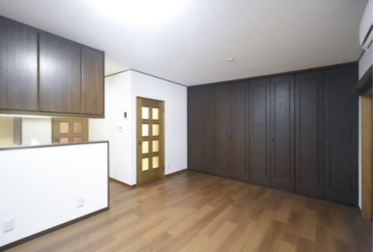 ヒカリハイツの居間・リビング