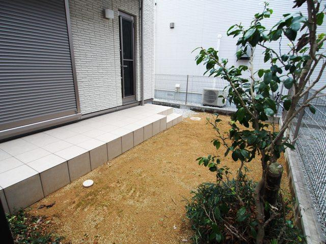 すみれ野１丁目戸建の庭