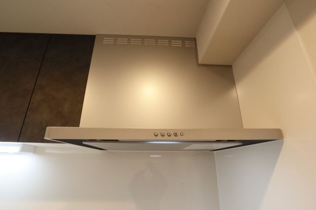 【キッチン】 | エスポワール吉塚 | 汚れが気になりがちなレンジフードも新品に交換済みです