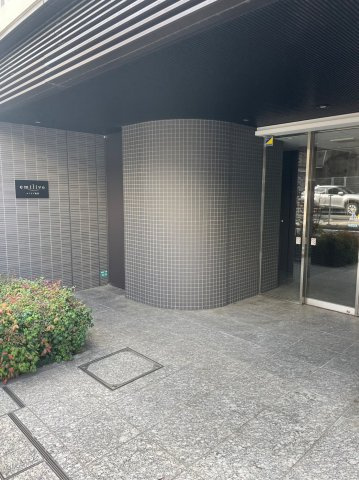 エミリブ池袋のエントランス