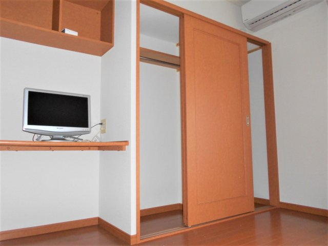 レオパレスグリーンタカタⅡの収納