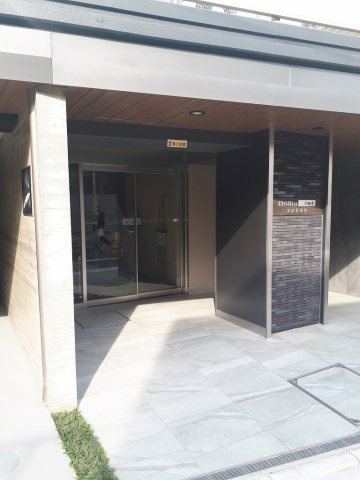 Brillia ist文京茗荷谷のエントランス
