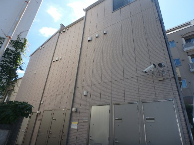 ラターシュ本郷の外観