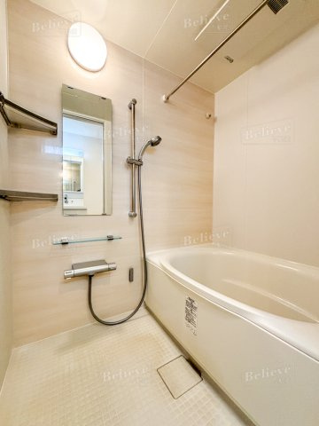 プレミエール B棟の浴室|追い焚き・浴室乾燥機付きのお風呂です♪