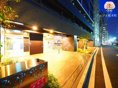 【エントランス】 | ガーラ・リバースクエア横濱南