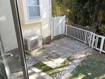 【庭】 | カサ・デ・ラ・ビエント | お庭で自由な時間を過ごせます