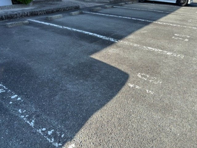 ハイカムール津福の駐車場|駐車スペースもあります☆