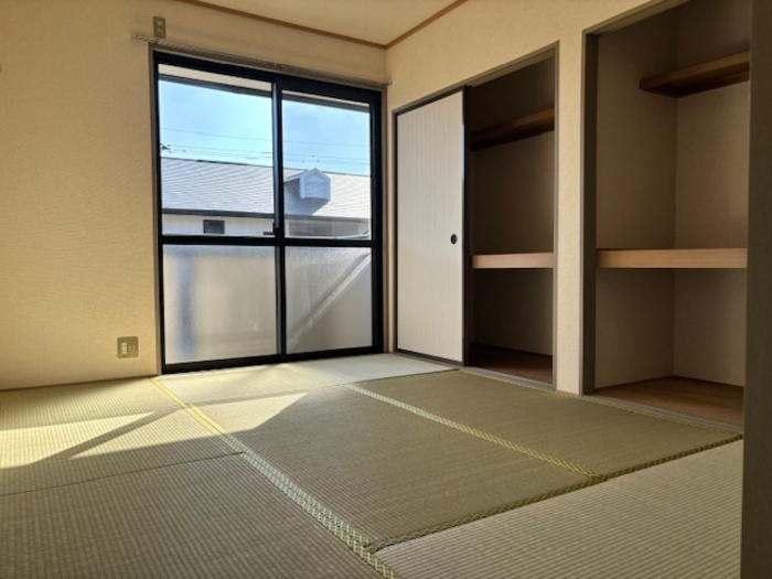 ハイカムール津福の内装