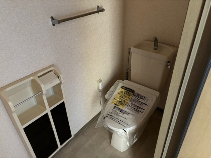 ハイカムール津福のトイレ|嬉しい温水洗浄便座付き♪