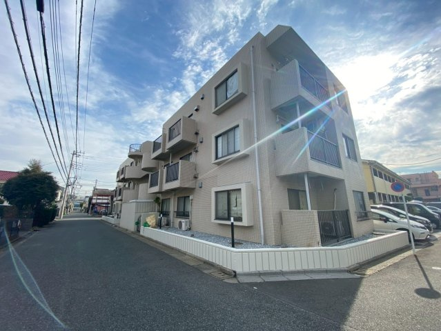 プラムロイヤル原木中山の外観