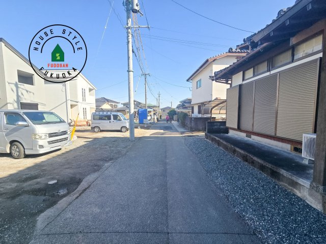 小郡市三沢第1-3棟（1号棟）の前面道路含む現地写真|前面道路です。