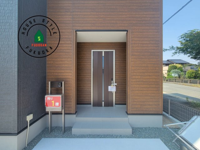 小郡市三沢第1-3棟（1号棟）の外観：施工例|おでかけの時も帰った時も、「我が家」を最初に感じでもらえる素敵な空間に。