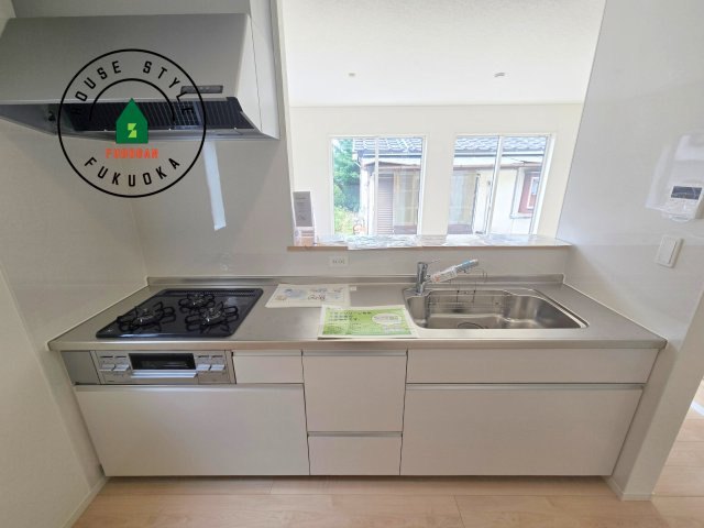 春日市一の谷1丁目第8-4棟（1号棟）の内観：施工例|忙しい朝でも家族揃って食事をしたいゆとりあるダイニングスペース。