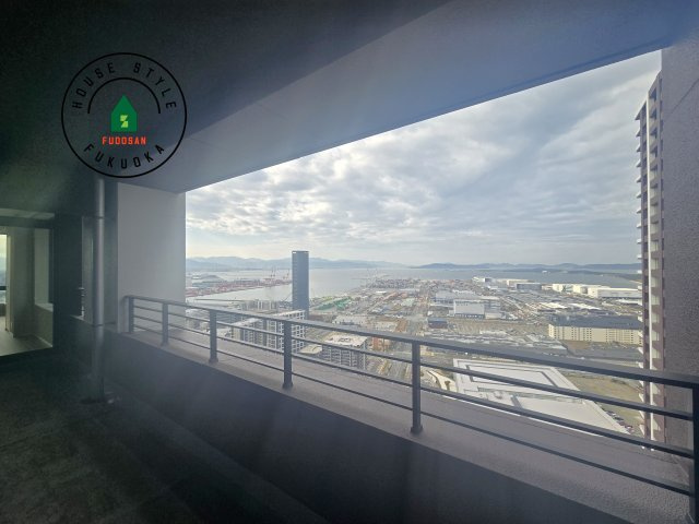 アイランドシティオーシャン＆フォレストタワーレジデンスEASTの展望|開放感があり、遮るものもなく気持ちのいい景色が広がります。お部屋にも爽やかな風と暖かく柔らかな日差しが差し込み、毎日の暮らしを豊かに彩ります。