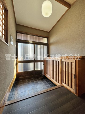 【玄関】 | 焼津市坂本 中古戸建て | 玄関です
