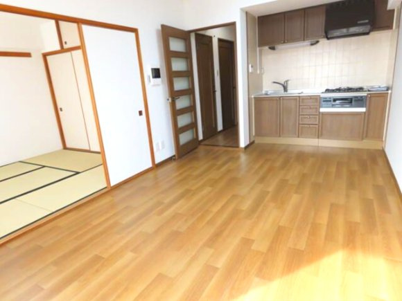 グレイス清水ヶ丘公園の居間・リビング