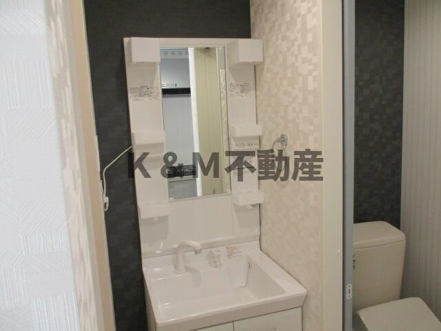 センチュリーオークＢ棟の洗面所|洗面所です