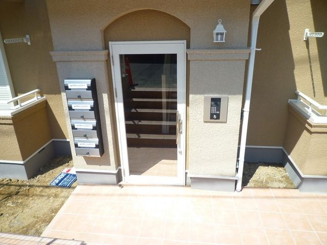 ＤＥＭＡＩＮ　ＣＬＡＩＲのエントランス