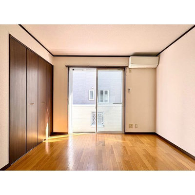 【居間・リビング】 | 洋室