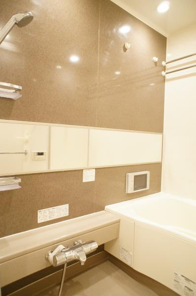 アパートメンツ三田の浴室