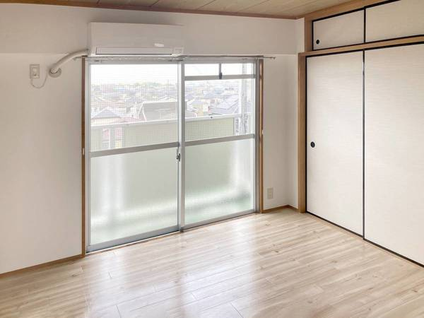 ビレッジハウス古和釜4号棟の居間・リビング|ビレッジハウスの同一物件・同一タイプの間取りの写真です