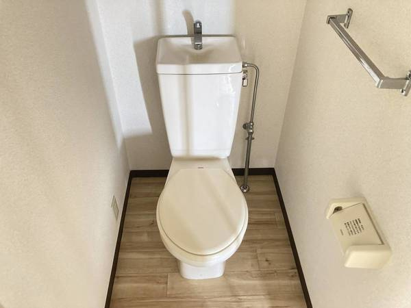 ビレッジハウス古和釜4号棟のトイレ|ビレッジハウスの同一物件・同一タイプの間取りの写真です