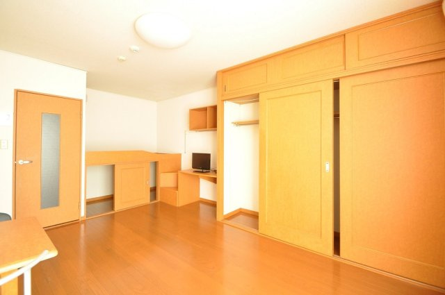 レオパレスひめのの居間・リビング