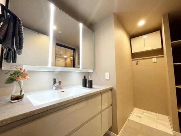 【独立洗面台】 | ラヴィドール狛江 | スッキリとした独立洗面台です♪