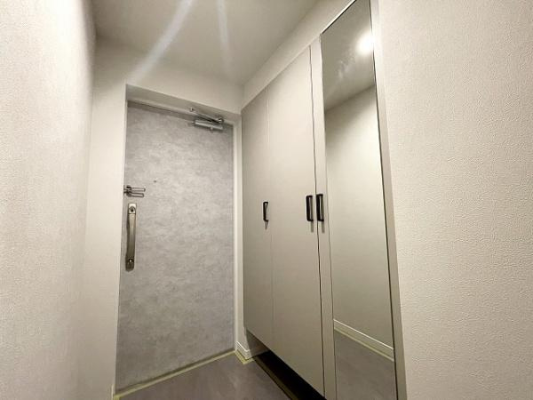 【玄関】 | ラヴィドール狛江 | 玄関回りも綺麗にまとまっています