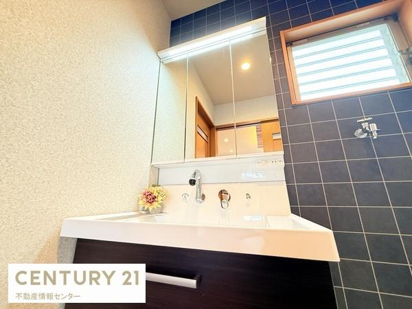 【独立洗面台】 | 南市岡１丁目　中古戸建