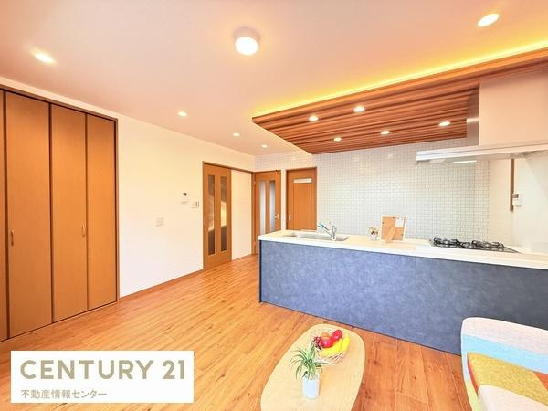 【居間・リビング】 | 南市岡１丁目　中古戸建