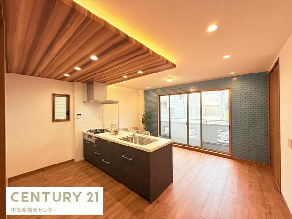 【居間・リビング】 | 南市岡１丁目　中古戸建