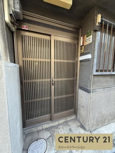 三軒家西1丁目中古戸建の玄関