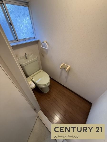 三軒家西1丁目中古戸建のトイレ