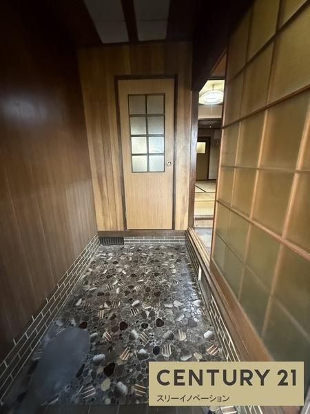 三軒家西1丁目中古戸建の玄関