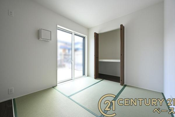 リナージュ菖蒲町 １号棟 ／新築一戸建の収納|■現地撮影写真■和室にも収納スペース完備！