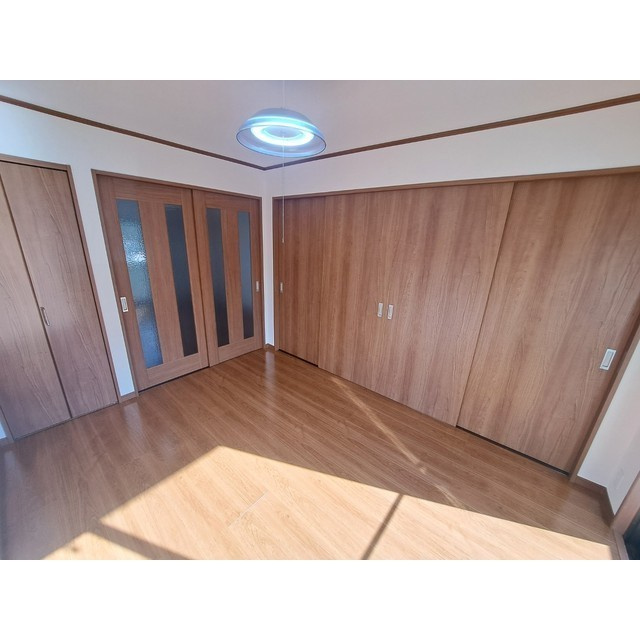 レジデンスホリの居間・リビング