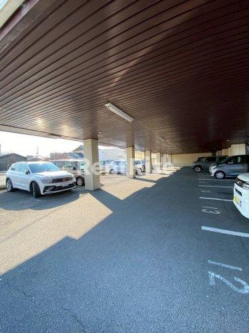 スパ・フランコルシャンの駐車場