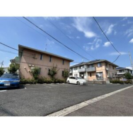 シャーメゾン富良野A棟の外観